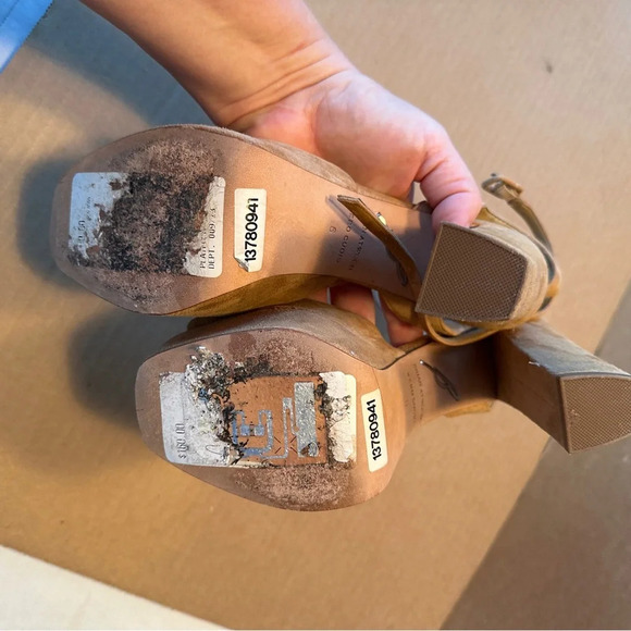 Brian Atwood Vero Cuoio tan heels, size 6, 5" high, knot front - Picture 5 of 8